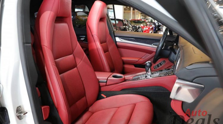 PORSCHE PANAMERA S