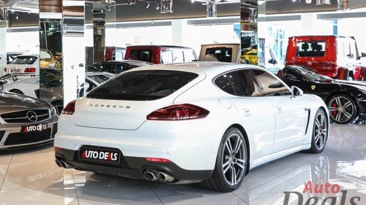 PORSCHE PANAMERA S