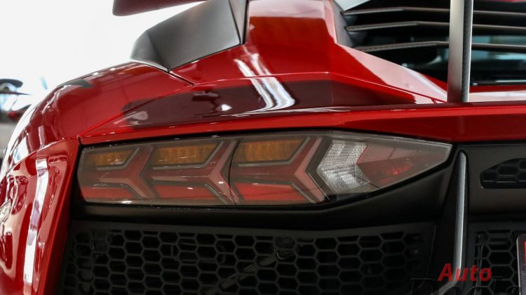 Lamborghini Aventador SV LP 750-4 Coupe | GCC – Ultra Low Mileage | 740 BHP | 6.2L V12
