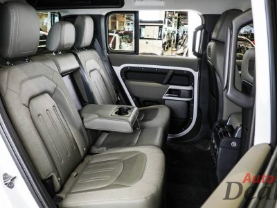 Land Rover Defender 110 SE | 2020 – GCC – Warranty Service Contract Till Dec 2025 | Very Low Mileage