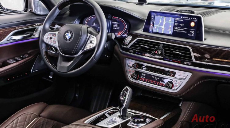 xDrive BMW 750 Li X Drive | 2020 – GCC – Warranty and Service until 2024 – Low Mileage | 4.4 V8