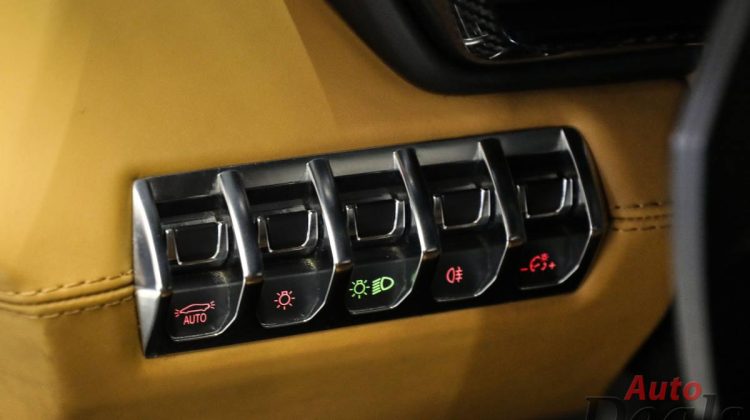 Lamborghini Aventador LP700-4 Coupe