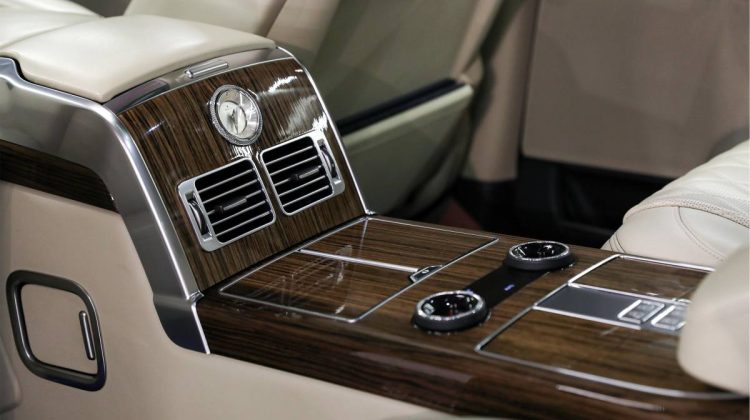 Range Rover SV Autobiography BESPOKE FOR NBB | SPECIAL COLOR | TOP OPTIONS | 2019 – GCC – Warranty & Service | 5.0 SC V8