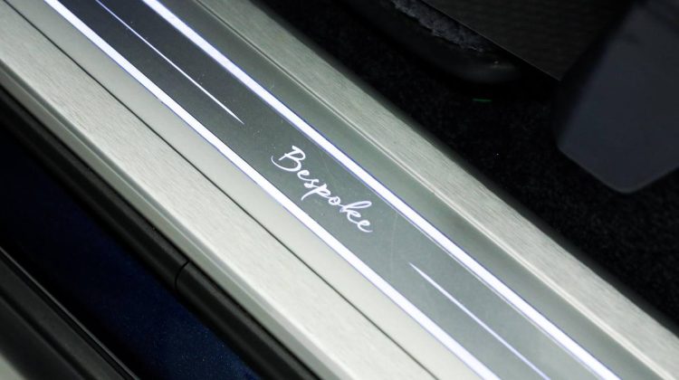 Range Rover SV Autobiography BESPOKE FOR NBB | SPECIAL COLOR | TOP OPTIONS | 2019 – GCC – Warranty & Service | 5.0 SC V8