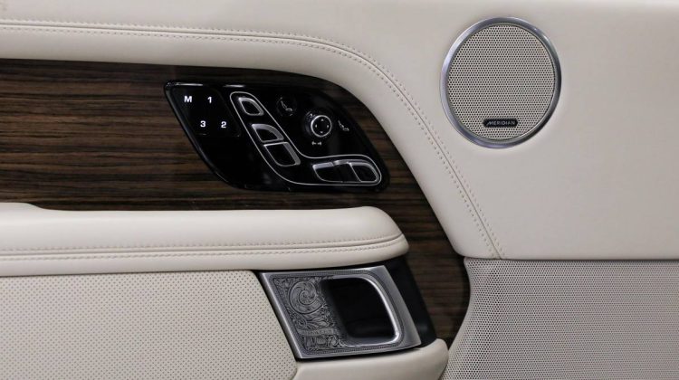 Range Rover SV Autobiography BESPOKE FOR NBB | SPECIAL COLOR | TOP OPTIONS | 2019 – GCC – Warranty & Service | 5.0 SC V8