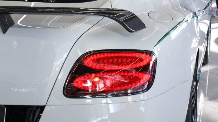 Bentley Continental GT3-R | ONE OF 300 CARS | 2015 – GCC – LOW MILEAGE – 4.0 V8