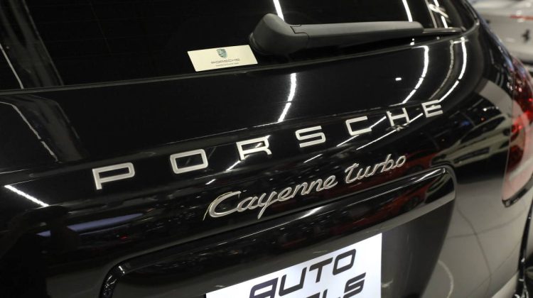 Porsche Cayenne Turbo | 2011 | 4.8 V8