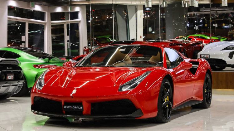 Ferrari 488 Spider | 2017 – GCC | Service Contract | 661 BHP – Convertible