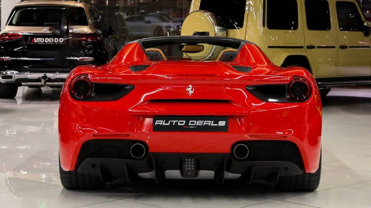 Ferrari 488 Spider | 2017 – GCC | Service Contract | 661 BHP – Convertible
