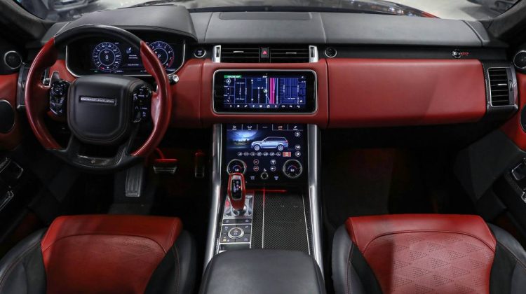 Range Rover SVR Supercharged | 2019 – GCC – Warranty Until 2024