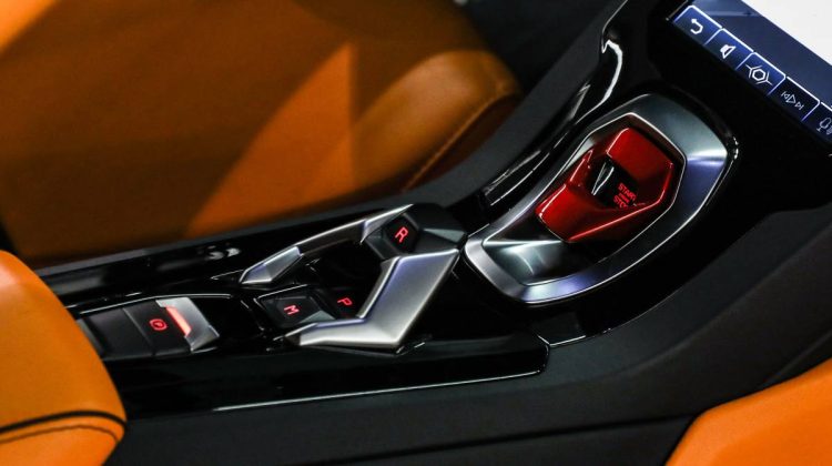 Lamborghini Huracan Evo (AKRAPOVIC Exhaust ) | 2021 – GCC – Warranty Available | 5.2L V10