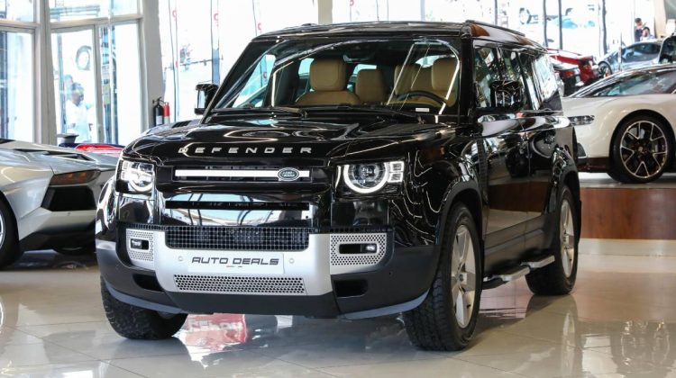Land Rover Defender 130 HSE P400 | 2023 – GCC – Warranty & Service Contract Available | 3.0L i6