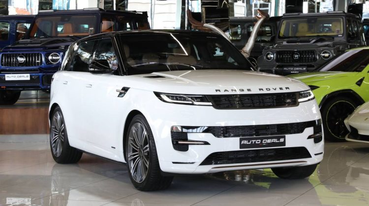 Range Rover Sport Autobiography P400 | 2023 – GCC – Warranty Service Contract Available | 3.0L i6