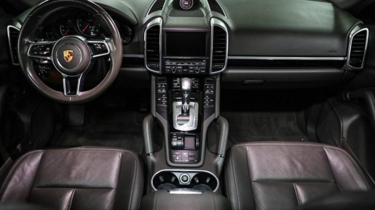 Porsche Cayenne | 2016 – GCC – Full Service History | 3.6L V6