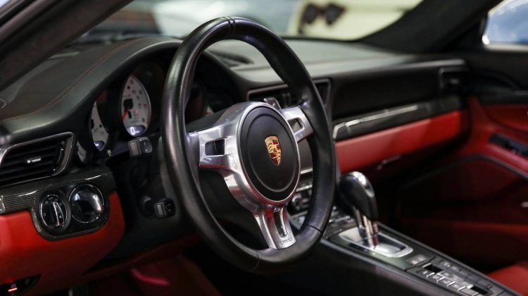 Porsche 911 Turbo S | 2016 – GCC | 3.8 F6