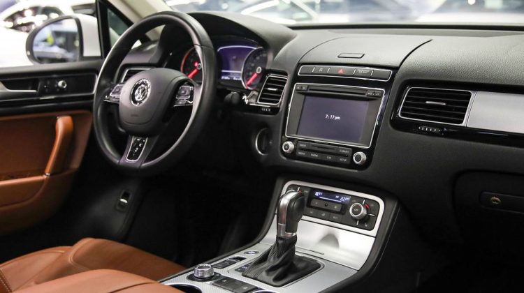 Volkswagen Touareg | 2017 – GCC – Low Mileage | 3.6L V6