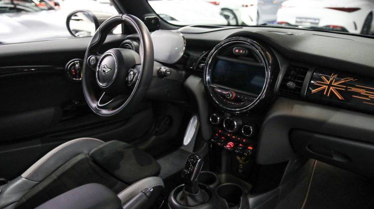 Mini Cooper John Cooper Works | 2021 – GCC – Service Contract – Full Service History | 2.0L i4