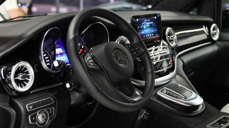 Mercedes Benz Viano V 250 | 2023 – GCC | 2.0L i4