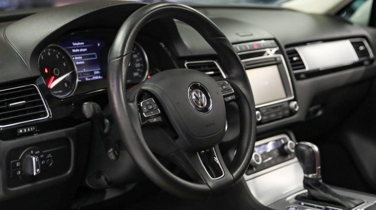 Volkswagen Touareg | 2017 – GCC – Low Mileage | 3.6L V6