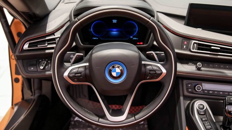 BMW i8 Roadster e-Drive | 2019 – GCC – Warranty and Service Contract Available | 1.5L i3 11.6KwH
