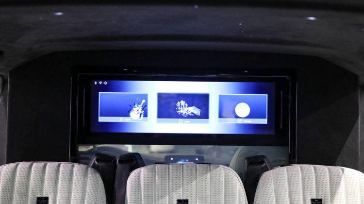 Mercedes Benz Viano V 250 | 2023 – GCC | 2.0L i4