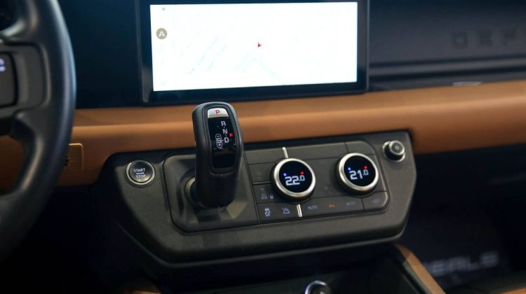 Land Rover Defender 110 X P 400 | 2022 – GCC – Warranty And Service Contract Available | 3.0L i6