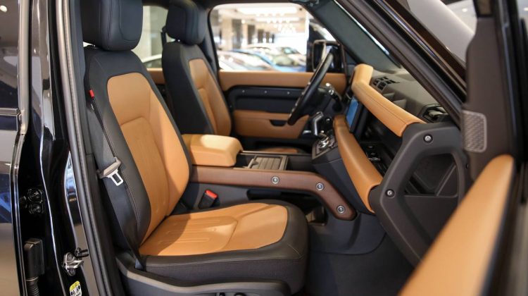 Land Rover Defender 110 X P 400 | 2022 – GCC – Warranty And Service Contract Available | 3.0L i6
