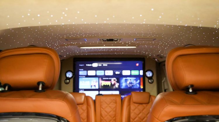 Mercedes Benz Viano V 250 Starlight | 2017 – Full Options | 2.0L i4