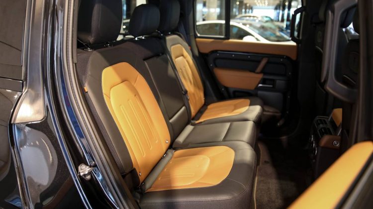 Land Rover Defender 110 X P 400 | 2022 – GCC – Warranty And Service Contract Available | 3.0L i6