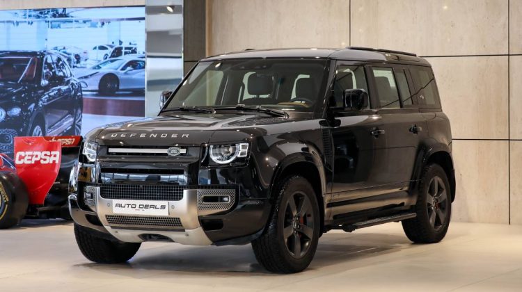 Land Rover Defender 110 X P 400 | 2022 – GCC – Warranty And Service Contract Available | 3.0L i6