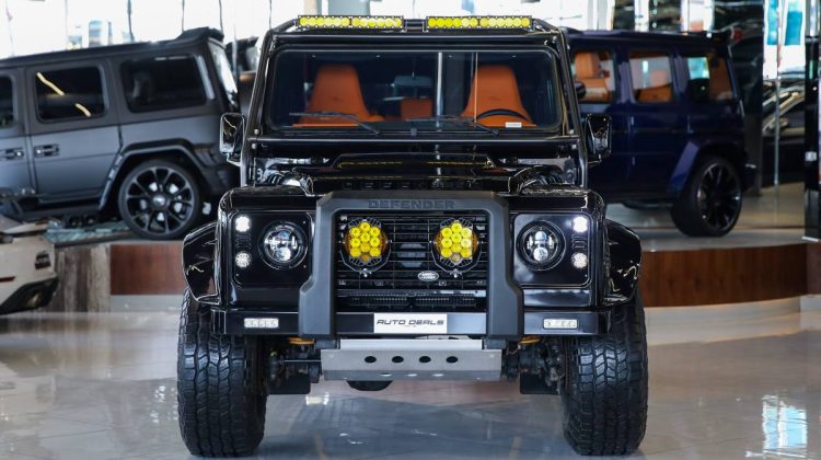 Land Rover Defender 110 Crew Cab Pick Up | 2015 – GCC – Full Service History | 2.2L i4