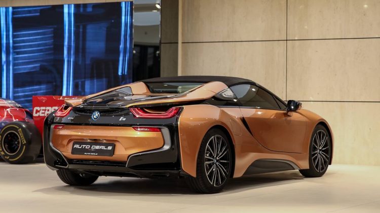 BMW i8 Roadster e-Drive | 2019 – GCC – Warranty and Service Contract Available | 1.5L i3 11.6KwH