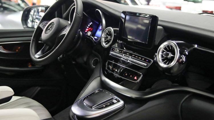 Mercedes Benz Viano V 250 | 2023 – GCC | 2.0L i4