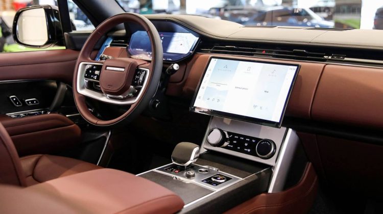 Range Rover Vogue HSE P 530 | 2023 – GCC – Under Warranty and Service Contract | 4.4L V8