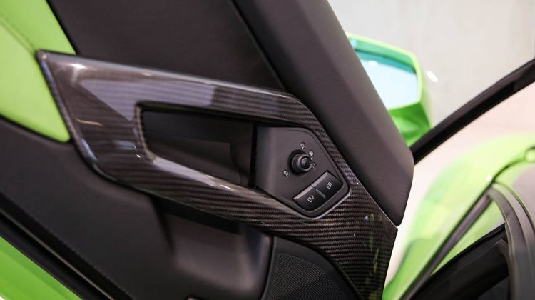Lamborghini Aventador Roadster LP700-4 | 2014 – GCC – Low Mileage