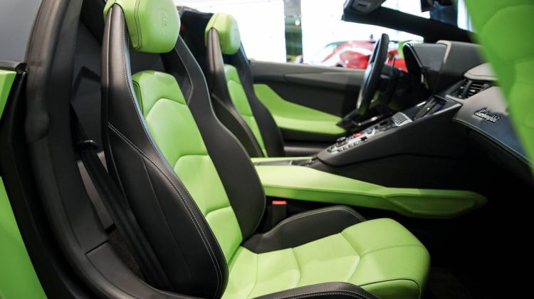 Lamborghini Aventador Roadster LP700-4 | 2014 – GCC – Low Mileage