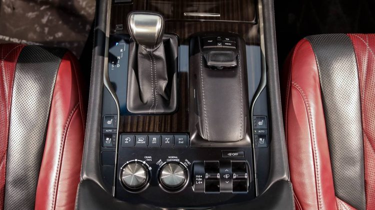 Lexus LX 570 Black Edition S | 2019 – GCC | 5.7L V8