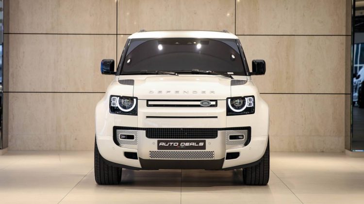 Land Rover Defender 90 HSE P 400 | 2022 – GCC – Under Warranty and Service Contract | 3.0L V6