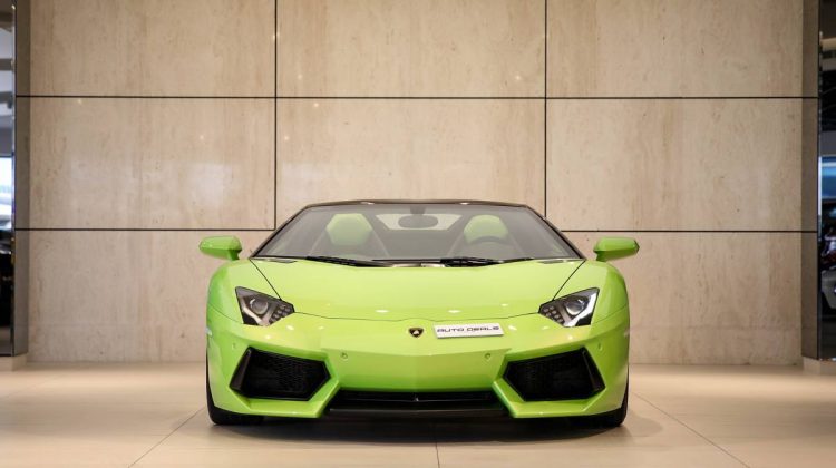 Lamborghini Aventador Roadster LP700-4 | 2014 – GCC – Low Mileage