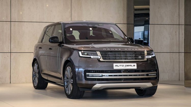 Range Rover Vogue HSE P 530 | 2023 – GCC – Under Warranty and Service Contract | 4.4L V8