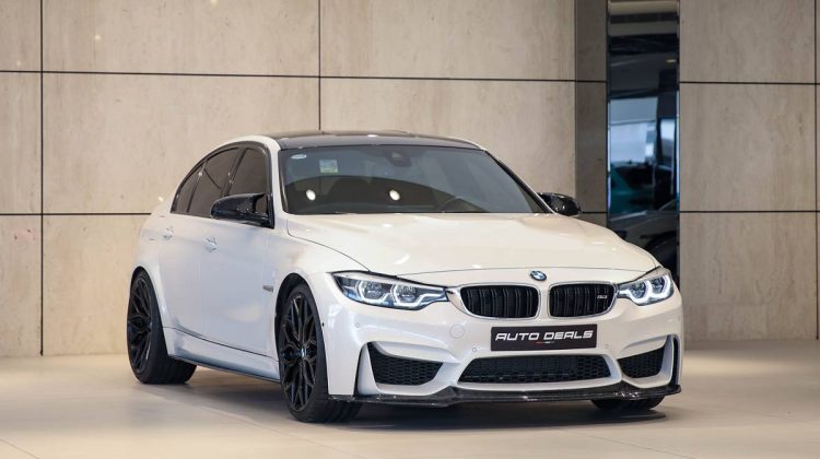 BMW M3 | 2018 – GCC – Full Options – Akrapovic Exhaust – Forged Carbon Fiber | 3.0L i6