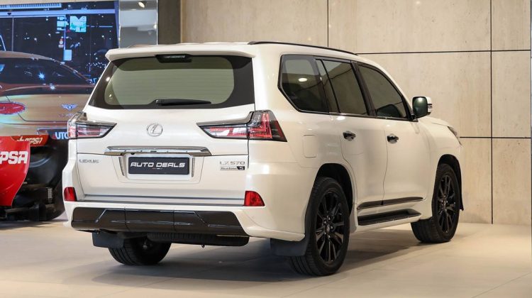 Lexus LX 570 Black Edition S | 2019 – GCC | 5.7L V8