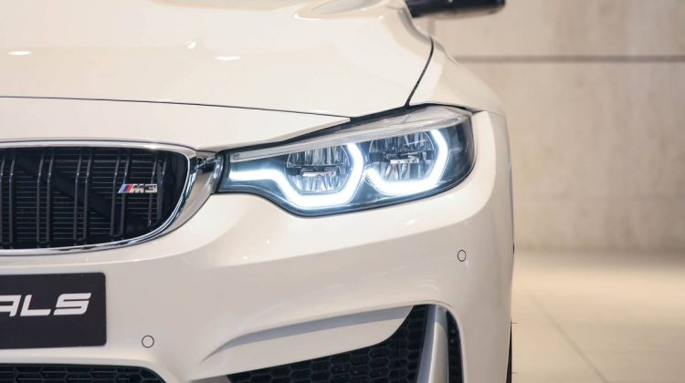 BMW M3 | 2018 – GCC – Full Options – Akrapovic Exhaust – Forged Carbon Fiber | 3.0L i6