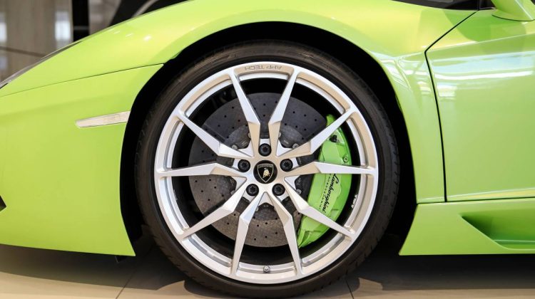 Lamborghini Aventador Roadster LP700-4 | 2014 – GCC – Low Mileage