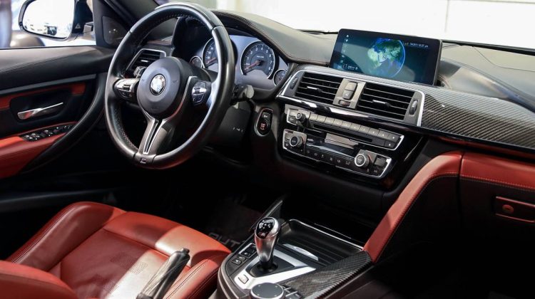 BMW M3 | 2018 – GCC – Full Options – Akrapovic Exhaust – Forged Carbon Fiber | 3.0L i6