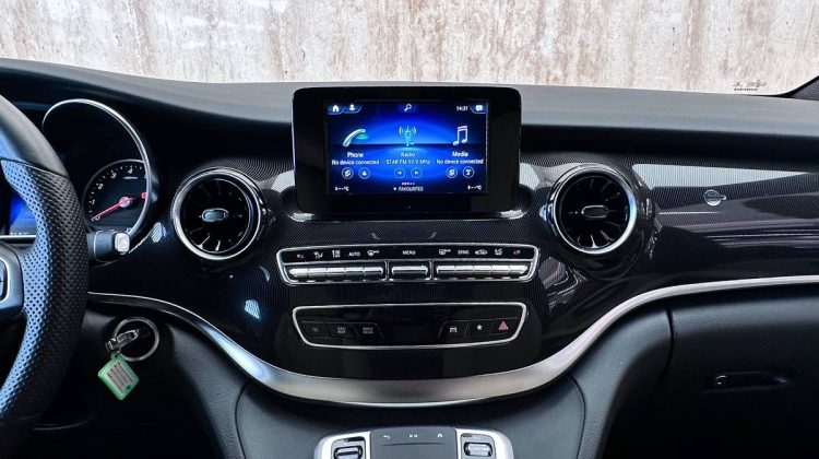 Mercedes Benz Viano V250 V-Line Falcon | 2020 – GCC | 2.0L i4