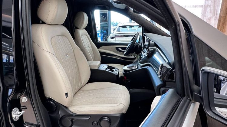 Mercedes Benz Viano V250 V-Line Falcon | 2020 – GCC | 2.0L i4