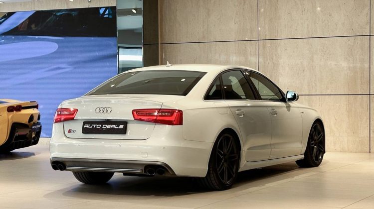 Audi S6 4.0 T Quattro | 2015 – GCC – Service History – Perfect Condition | 4.0L V8