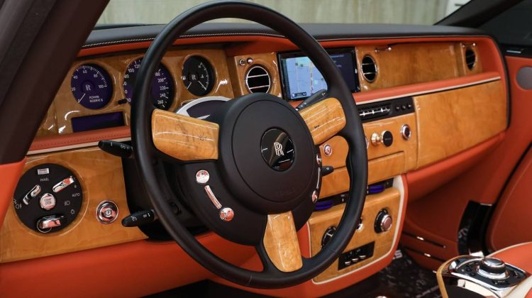 Rolls Royce Phantom Drophead | 2017 – GCC – Perfect Condition | 6.7L V12