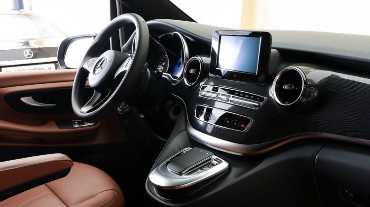 Mercedes Benz Vito Family Edition 1of1 Royal Customs | 2022 – GCC | 2.0L i4